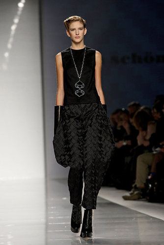 Milan Fashion Week: Mila Schon Fall 2009 Milan Fashion Week: Mila Schon Fall 2009