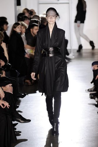 Paris Fashion Week: Kris Van Assche Fall 2009 Paris Fashion Week: Kris Van Assche Fall 2009