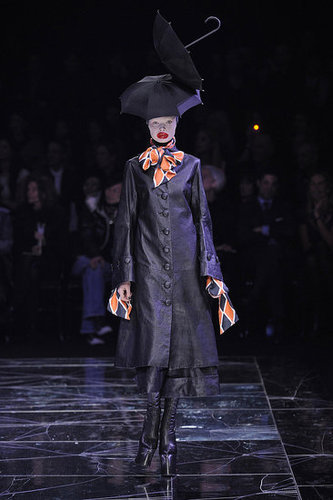 Paris Fashion Week: Alexander McQueen Fall 2009 Paris Fashion Week: Alexander McQueen Fall 2009