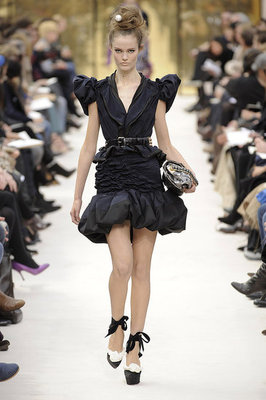 Paris Fashion Week: Louis Vuitton Fall 2009 Paris Fashion Week: Louis Vuitton Fall 2009