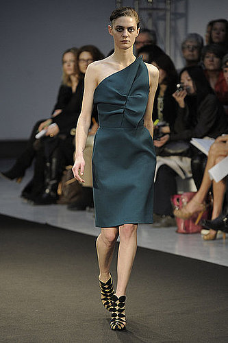 R.M. by Roland Mouret Fall 2009
R.M. by Roland Mouret Fall 2009