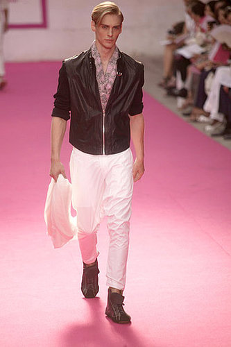 Paris: Emanuel Ungaro Men's Spring 2010 Paris: Emanuel Ungaro Men's Spring 2010