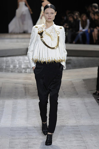 Givenchy Fall 2009 Haute Couture Givenchy Fall 2009 Haute Couture