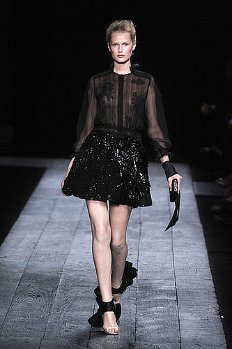 Valentino Fall 2009 Couture
Valentino Fall 2009 Couture