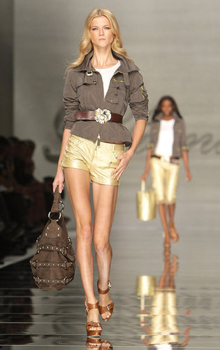 Milan Fashion Week: Blumarine Spring 2010 Milan Fashion Week: Blumarine Spring 2010
