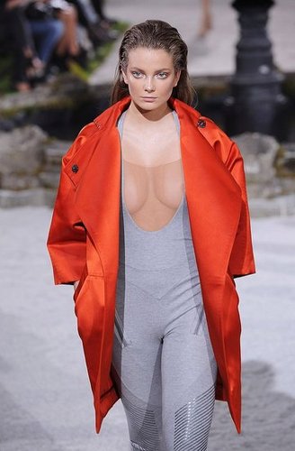 London Fashion Week: Julien Macdonald Spring 2010 London Fashion Week: Julien Macdonald Spring 2010