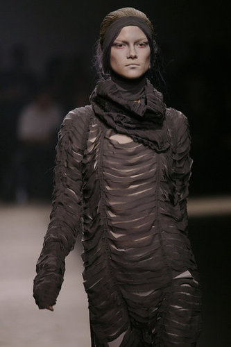 Paris Fashion Week: Gareth Pugh Spring 2010 Paris Fashion Week: Gareth Pugh Spring 2010