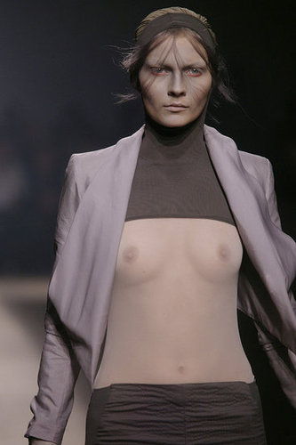 Paris Fashion Week: Gareth Pugh Spring 2010 Paris Fashion Week: Gareth Pugh Spring 2010