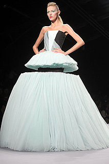 Paris Fashion Week: Viktor & Rolf Spring 2010