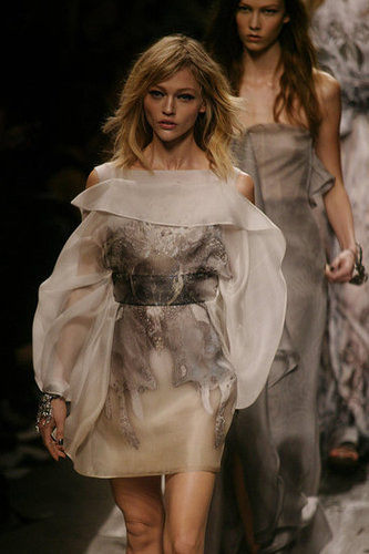 Paris Fashion Week: Valentino Spring 2010 Paris Fashion Week: Valentino Spring 2010