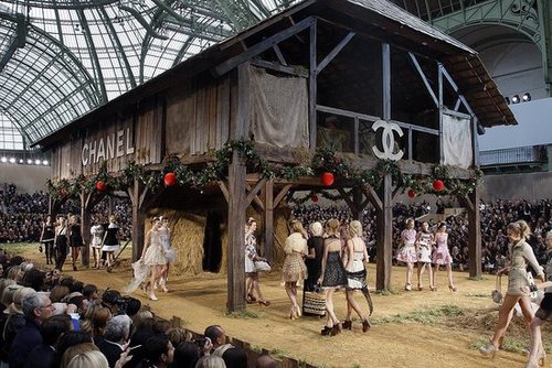 Paris Fashion Week: Chanel Spring 2010 Paris Fashion Week: Chanel Spring 2010