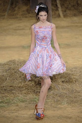 Paris Fashion Week: Chanel Spring 2010 Paris Fashion Week: Chanel Spring 2010