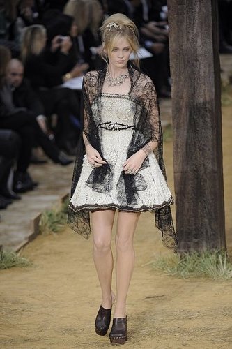 Paris Fashion Week: Chanel Spring 2010 Paris Fashion Week: Chanel Spring 2010
