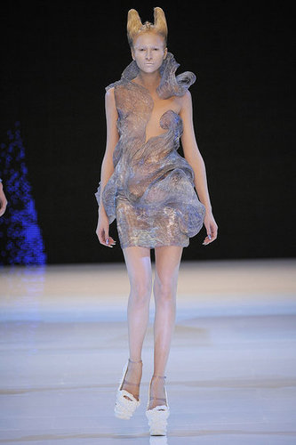 Paris Fashion Week: Alexander McQueen Spring 2010 Paris Fashion Week: Alexander McQueen Spring 2010