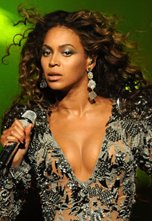 Beyonce Gets Sued by Abercrombie & Fitch Over "Fierce" New Fragrance