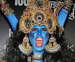 Hollywood Celebrities Who Wear Indian Looks