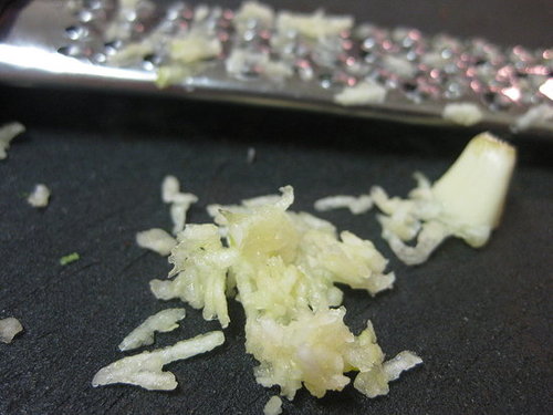 Quick Way to Chop Garlic