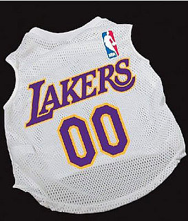 Pampered Pals: Spread the Lakers Love 