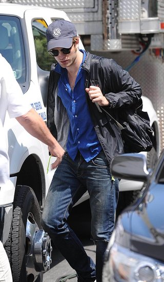 Photos of Robert Pattinson on the Set of Remember Me 