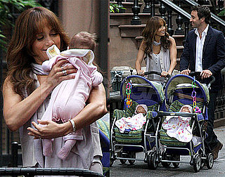 Photos of Jennifer Lopez Playing With Twins on the Set of The Back-Up Plan