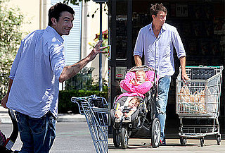 Photos of Law Student Jerry O'Connell With Daughters Dolly O'Connell and Charlie O'Connell Shopping