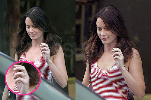 John Krasinski and Emily Blunt Engaged, Photos of Emily Blunts Engagement Ring