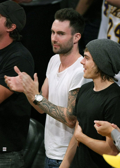 August 27 2009 Adam Levine from Maroon 5 spotted with his new girlfriend 