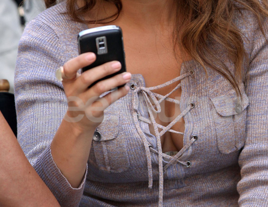 Match the Celeb With the Cell Phone Match the Celeb With the Cell Phone