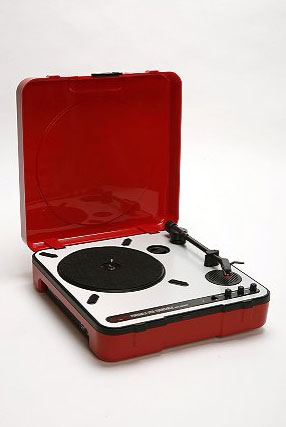 USB Record Player Turns Vinyl Into MP3s