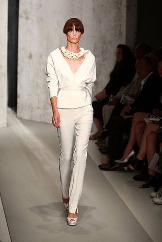 2010 Spring New York Fashion Week: Donna Karan Gallery 2010 Spring New York Fashion Week: Donna Karan Gallery