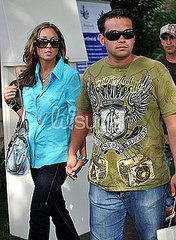 Photos of Jon Gosselin Out With Girlfriend 2009-07-11 19:49:12 Photos of Jon Gosselin Out With Girlfriend 2009-07-11 19:49:12