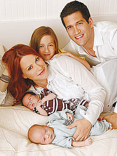 Picture of Molly Ringwald and Her Twin Babies