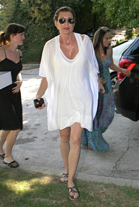 Photos of Ellen Pompeo's Baby Shower 2009-08-31 10:20:03