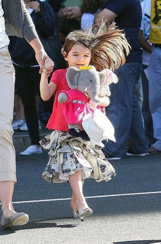 Suri Cruise Wearing Silver High Heels Suri Cruise Wearing Silver High Heels
