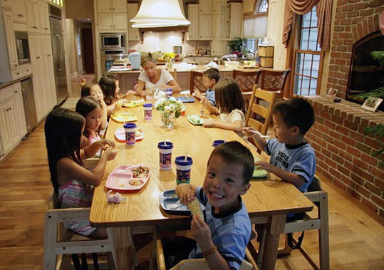 Kate Gosselin talks about Being a Lonely, Single Mom while Cara Gosselin Goes to the Hospital Kate Gosselin talks about Being a Lonely, Single Mom while Cara Gosselin Goes to the Hospital