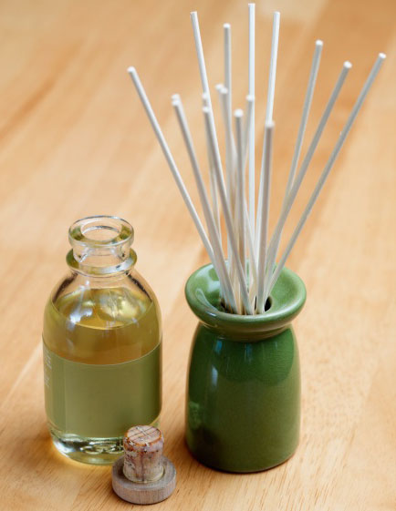 Use Aromatherapy as a Quick Pick-Me-Up Use Aromatherapy as a Quick Pick-Me-Up