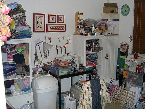 Before and After:  Taming a Messy Craft Room