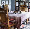 Casa Quickie: Use a Tapestry For a Tablecloth