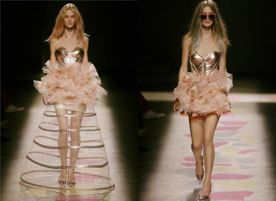 Giles Catwalk Photos Spring 2010 At Paris Fashion Week