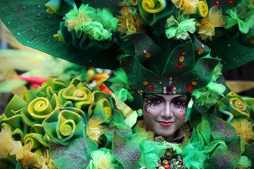 Oh Snap! Fashion Blooms in Indonesia 
