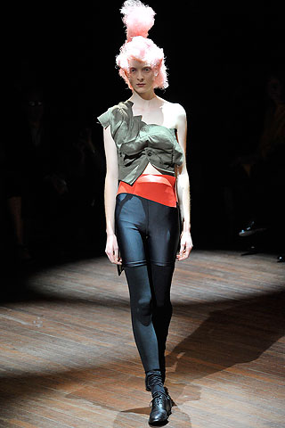 Comme des Garçons spring 2010
Comme des Garçons spring 2010