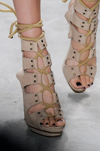 Derek Lam spring 2010
Derek Lam spring 2010