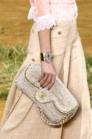 Chanel spring 2010
Chanel spring 2010