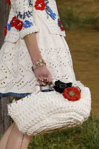 Chanel spring 2010
Chanel spring 2010