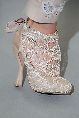 Nina Ricci spring 2010
Nina Ricci spring 2010