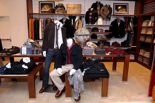 Banana Republic Breaks Down Massive New Store into Mini Boutiques Banana Republic Breaks Down Massive New Store into Mini Boutiques