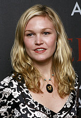 Julia Stiles Cast in The Bell Jar
