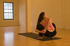 YOGA CHALLENGE: Bound Squat YOGA CHALLENGE: Bound Squat