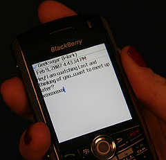 Survey: Romantic Text Use On The Rise Survey: Romantic Text Use On The Rise