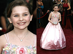 Oscars Red Carpet: Abigail Breslin Oscars Red Carpet: Abigail Breslin